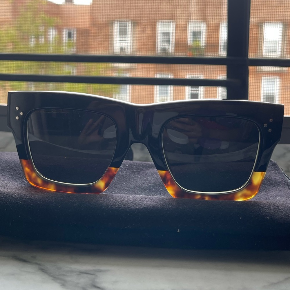 Sunglasses - Picture 5 of 8
